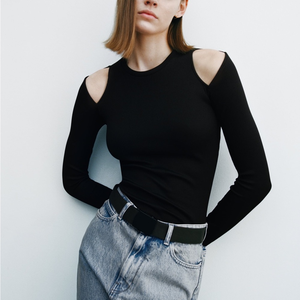 Zara Cutout-shoulder ribbed T-shirt S